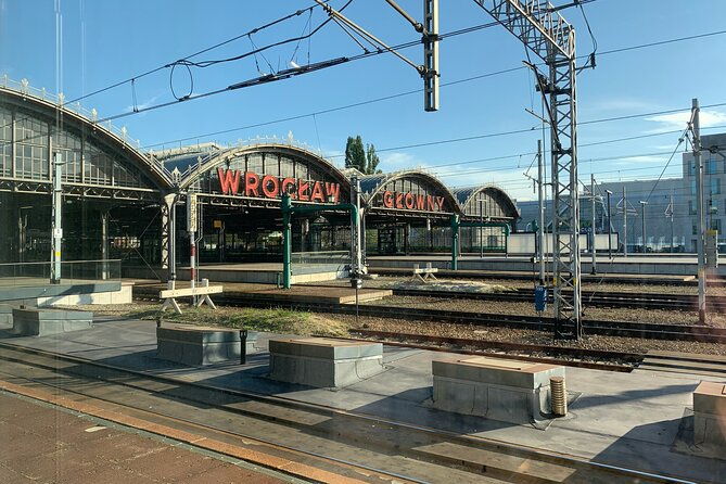 surprise-walk-of-wroclaw-with-a-local