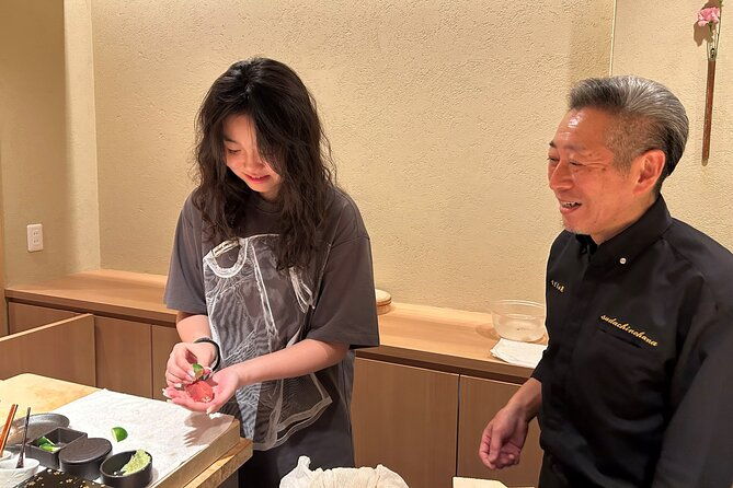 sushi-making-experience-at-restaurant