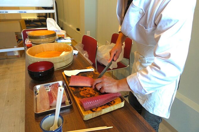 sushi-making-experience-with-a-sushi-chef