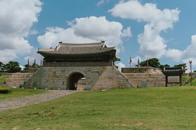 Suwon Hwaseong+Gwangmyeong Cave+Starfield Library from Seoul - Transportation, Guidance, and Overall Value