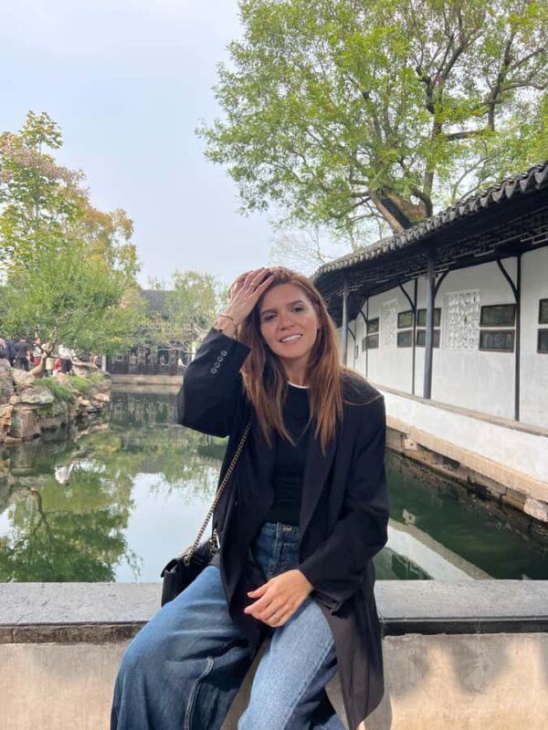 Suzhou: City Walking Tour with Breakfast & Lunch - Transportation and Group Details