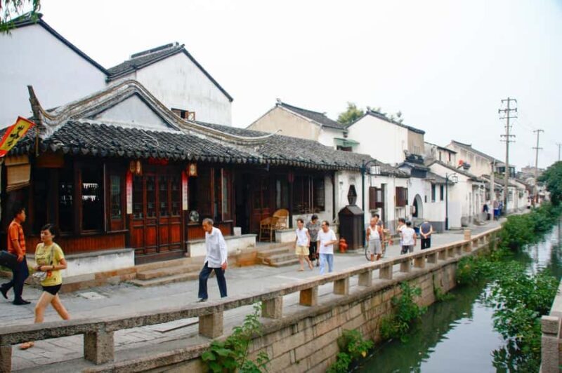 Suzhou: Gardens and Tongli or Zhouzhuang Water Town - FAQs
