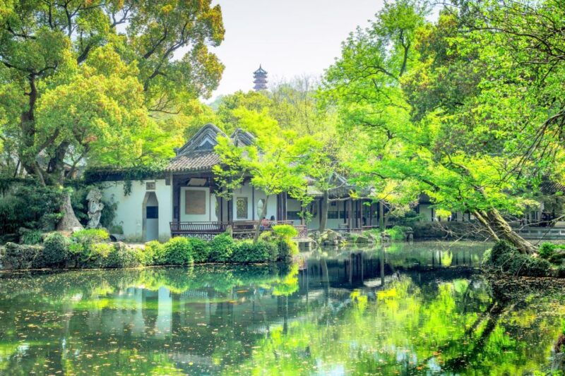 suzhou-gardens-and-tongli-or-zhouzhuang-water-town