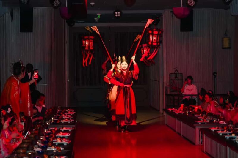 Suzhou: Jiangnan Garden Dining Experience with Pingtan Show - A Deep Dive into the Jiangnan Garden Dining Experience