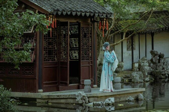 Suzhou Tongli Town and Lingering Garden by Private Car with Lunch - An In-Depth Look at the Itinerary