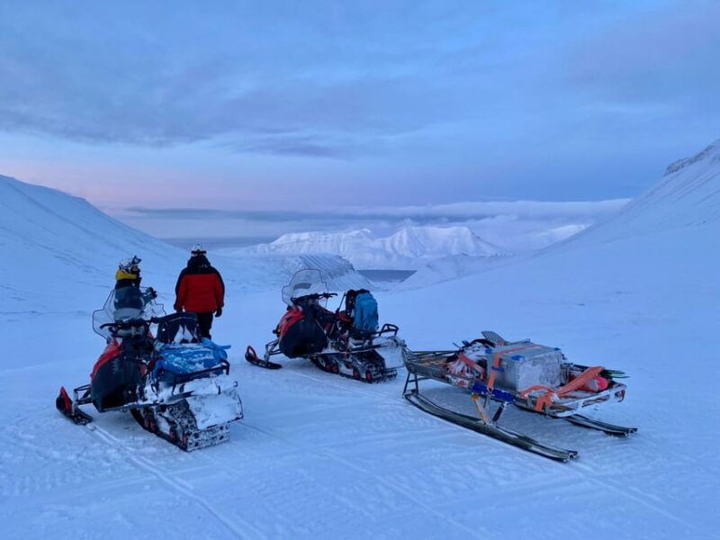 svalbard-snowmobile-adventure-and-ice-cave-exploration