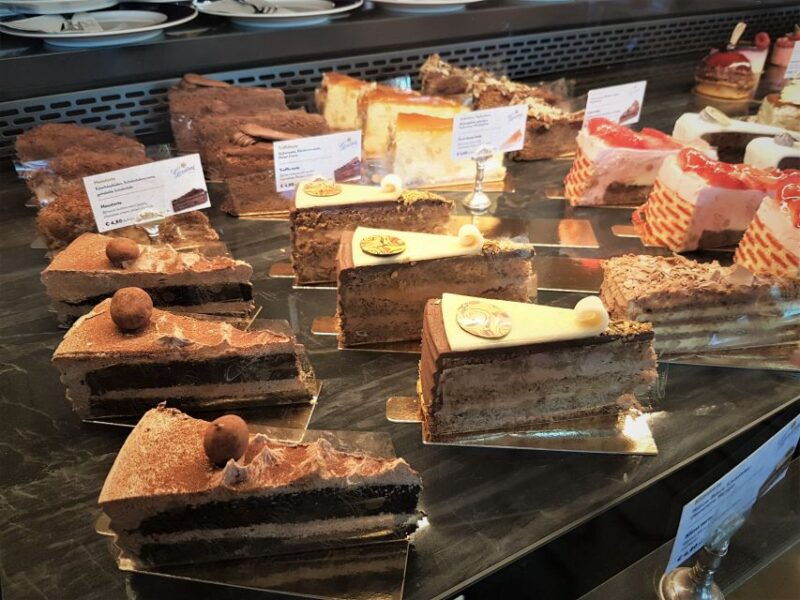 sweet-vienna-tour-home-of-cakes-and-cafe-culture