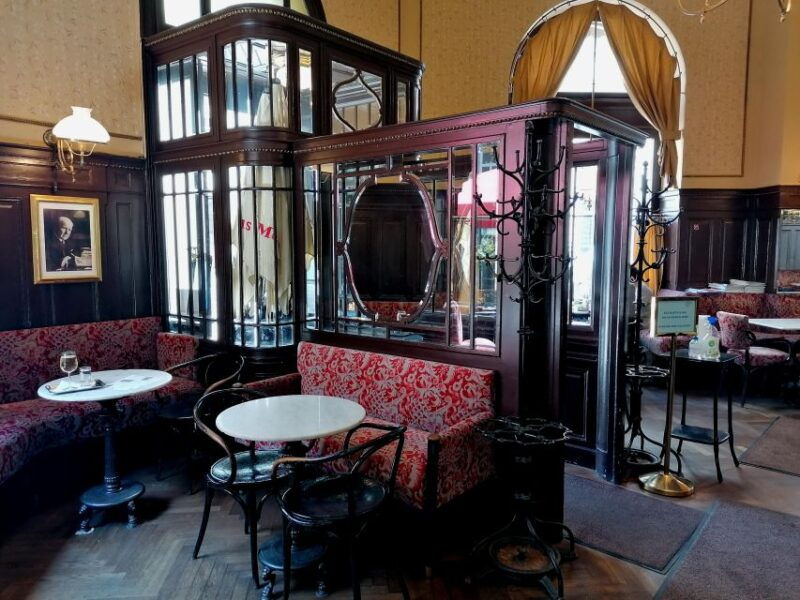 sweet-vienna-tour-home-of-cakes-and-cafe-culture