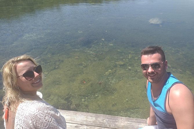 sweetings-cay-mangrove-kayaking-and-turtles