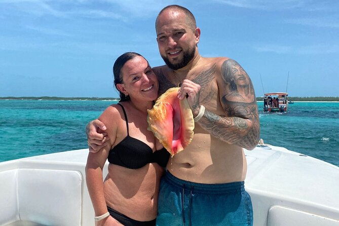 swim-with-the-pigs-safari-in-bahamas-2hrs