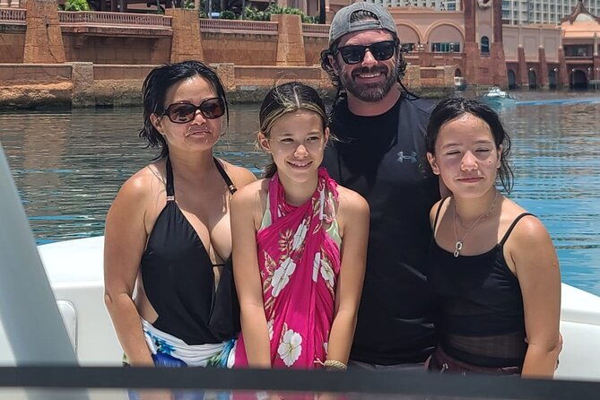 swim-with-the-pigs-safari-in-bahamas-2hrs