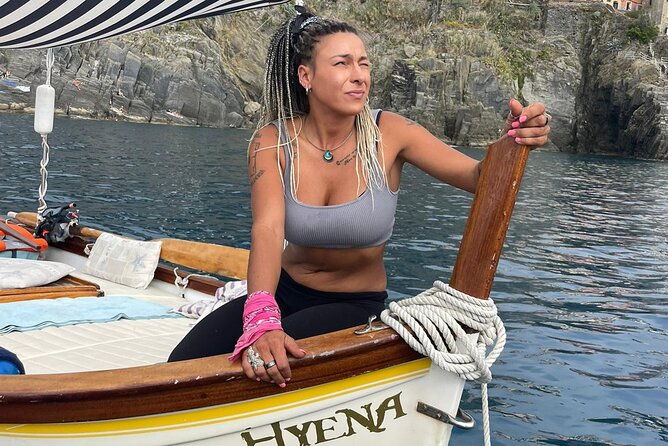 swimenjoy-5-terre-on-the-pink-hyena-with-captain-jenny