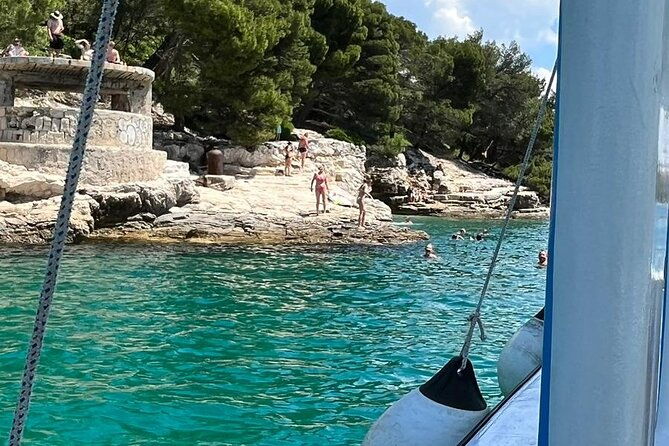 swimming-and-snorkeling-in-fazana
