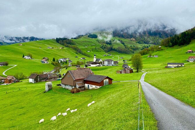 switzerland-picturebook-private-tour-farm-villages-mountains