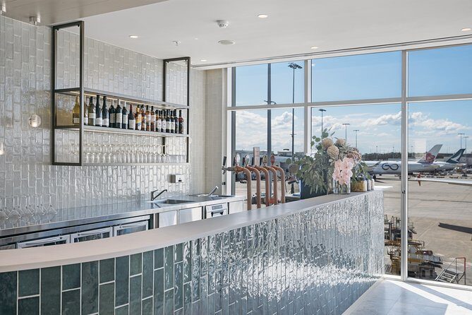 Sydney Airport Plaza Premium Lounge - A Detailed Look at the Sydney Airport Plaza Premium Lounge