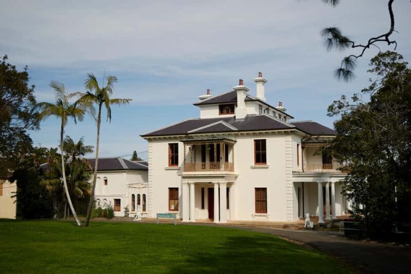 Sydney: City and Bondi Beach Private Luxury Half-Day Tour - Scenic Drive Over the Harbour and Famous Neighborhoods