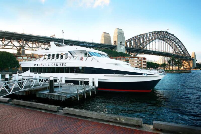 Sydney Harbour: 1.5-Hour Lunch Cruise - Key Points