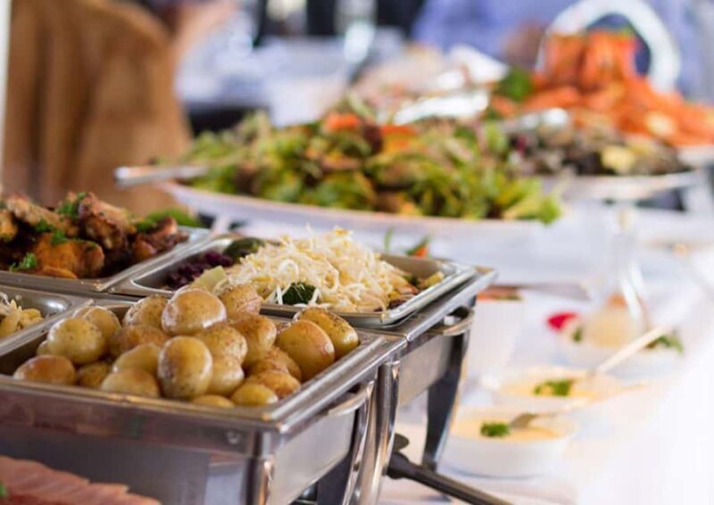 Sydney Harbour: 3-Hour Lunch Cruise with Live Music - Key Points