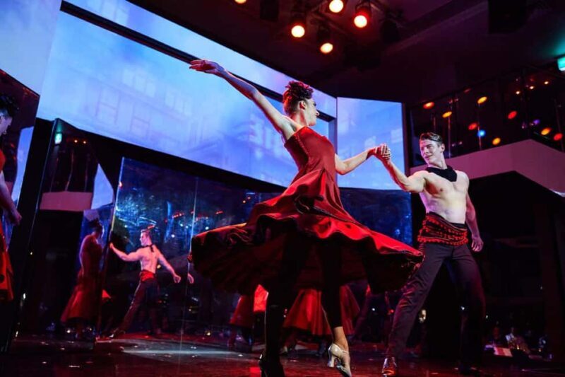 Sydney Harbour: Cabaret Cruise with 3-Course Dinner - Key Points