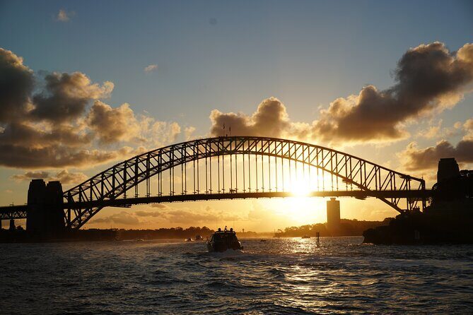 Sydney Harbour Discovery Dinner Cruise Scenic Sights and Buffet - Key Points