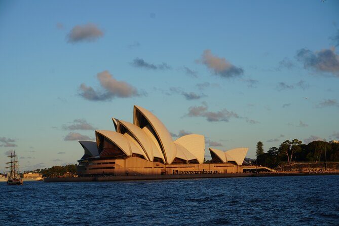 Sydney Harbour Discovery Dinner Cruise Scenic Sights and Buffet - Who Will Love This Experience?