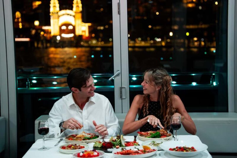 Sydney Harbour: Glass Boat Signature Dinner Cruise - Practical Details
