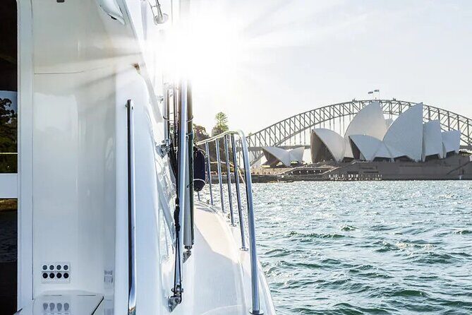 Sydney Harbour Sightseeing with Lunch and Live Commentary - Key Points