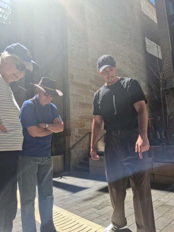 Sydney Highlights Walking Tour: Bridge Rocks House - Authentic Experiences and Hidden Gems