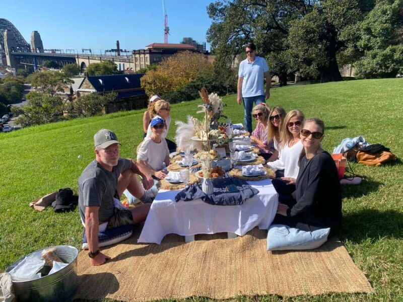 Sydney: Observatory Hill Luxurious Pop-Up Picnic - Key Points