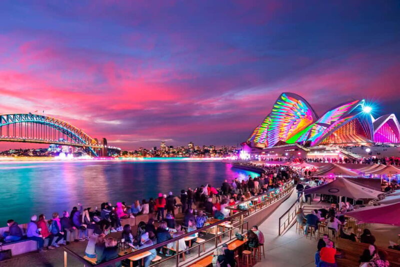 Sydney: Premium Catamaran Vivid Cruise with Welcome Drink - An Overview of the Sydney VIVID Catamaran Experience