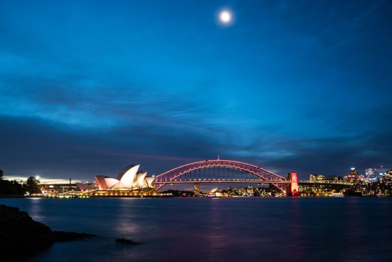 Sydney: Sydney Harbour Sunset Photo Tour & Cruise - Key Points