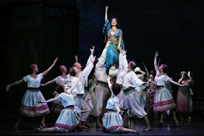 Sydney: The Merry Widow at the Sydney Opera House - Who Should Consider This Tour?