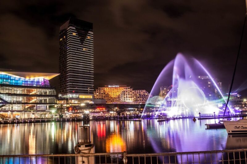 Sydney: Vivid Festival of Light Harbor Cruise with Dinner - Key Points