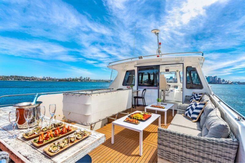 Sydney: Vivid Harbour Cruise with Canapes - Key Points