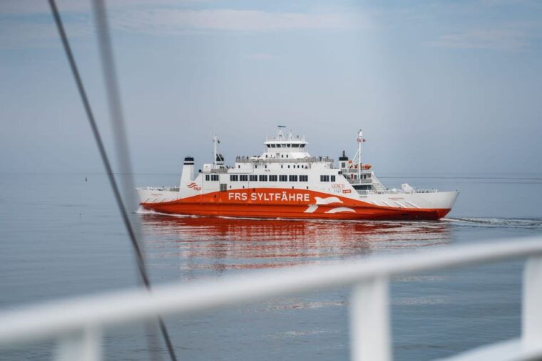 sylt-round-trip-or-1-way-passenger-ferry-to-romo-denmark
