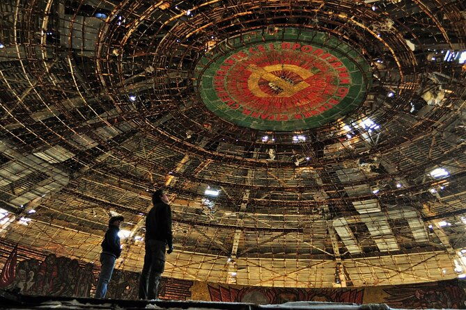 symbol-of-the-communism-buzludzha-monument-and-the-rose-valley