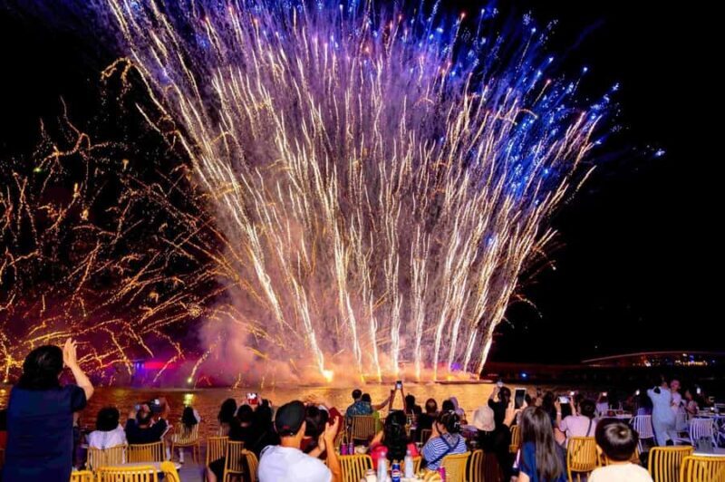 Symphony of the sea show with snack on the beach - Key Points