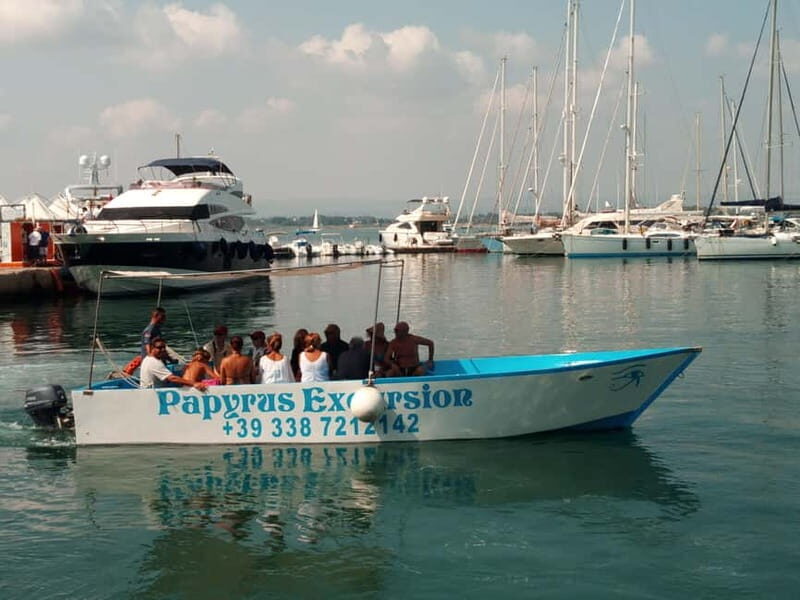 Syracuse: boat tour of the sea caves and Ortigia, Papyrus Excursion - The Guide and Atmosphere