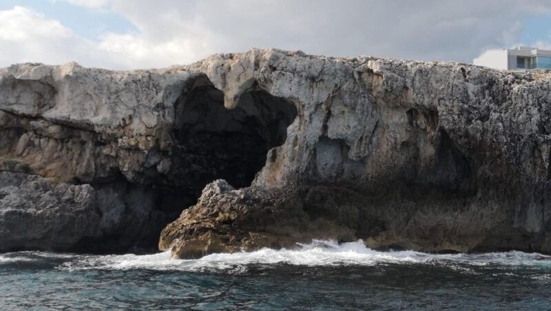 syracuse-boat-tour-ortigia-islandseacaves-and-explanations