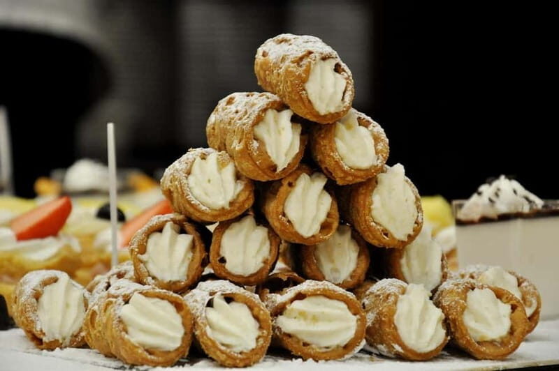 Syracuse by tuk tuk: history, sights and the city's tastiest cannoli - Exploring Syracuse in a New Way