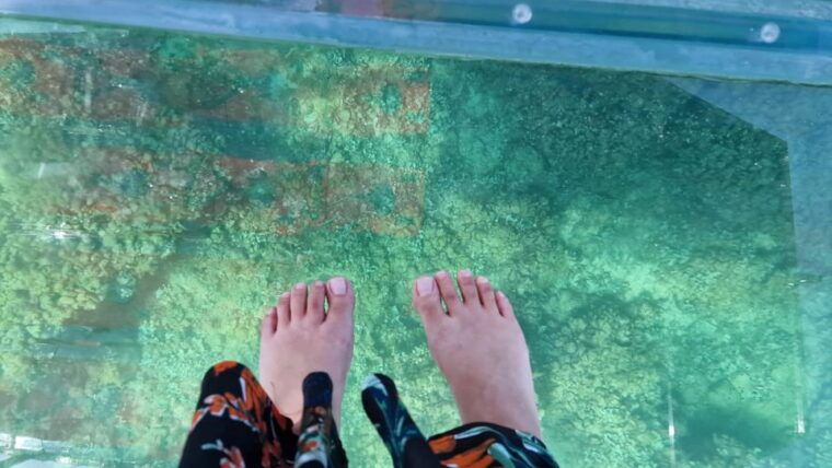 syracuse-coast-and-sea-caves-full-transparent-boat-tour