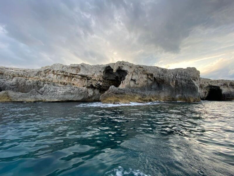 syracuse-ortigia-boat-trip-with-caves-and-pillirina