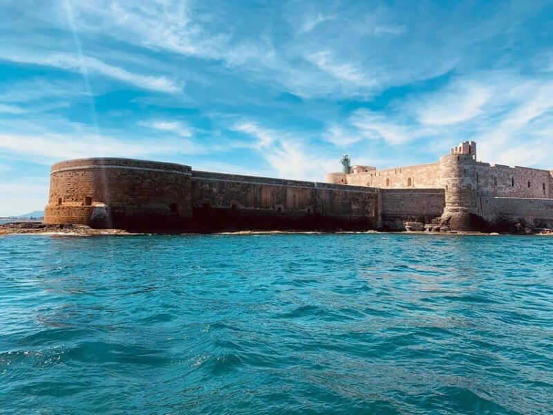 syracuse-private-boat-tour-of-ortigia-and-sea-caves