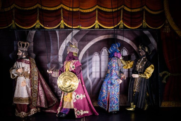 syracuse-sicilian-puppet-show-with-visit-behind-the-scenes