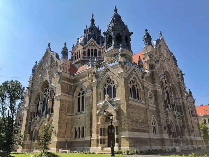 Szeged: Private Guided Walking Tour with a Local - Key Points