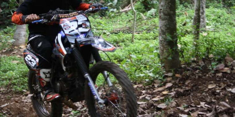 tabanan-jungle-trail-enduro-motorcross-adventure