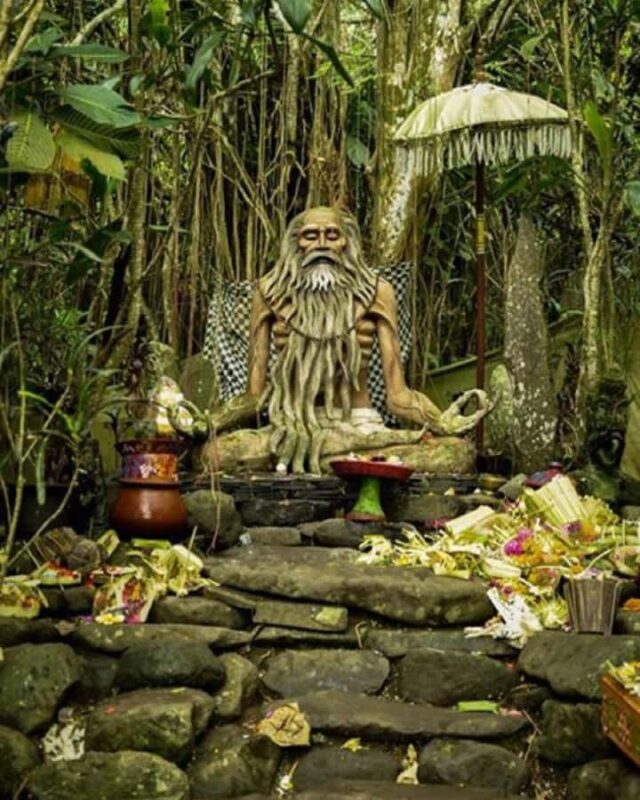 Tabanan: Pura Siwa Melukat Cleansing Ritual - The Ritual: Step-by-Step Experience