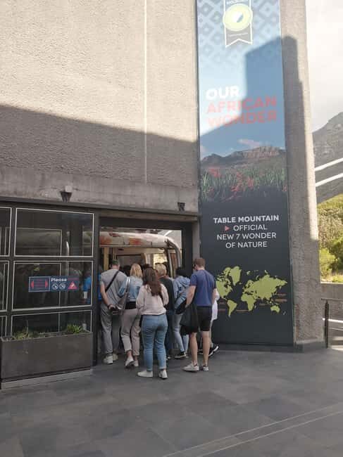 TABLE MOUNTAIN CABLE CAR EXPERIENCE WITH RESERVED TICKETS - Exploring the Table Mountain Cable Car Experience with Reserved Tickets