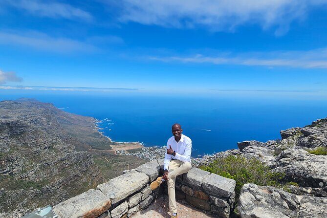 Table Mountain, Historic City and Winelands Private Day Tour - Step Back in Time: The Castle of Good Hope & Cape Town City Hall