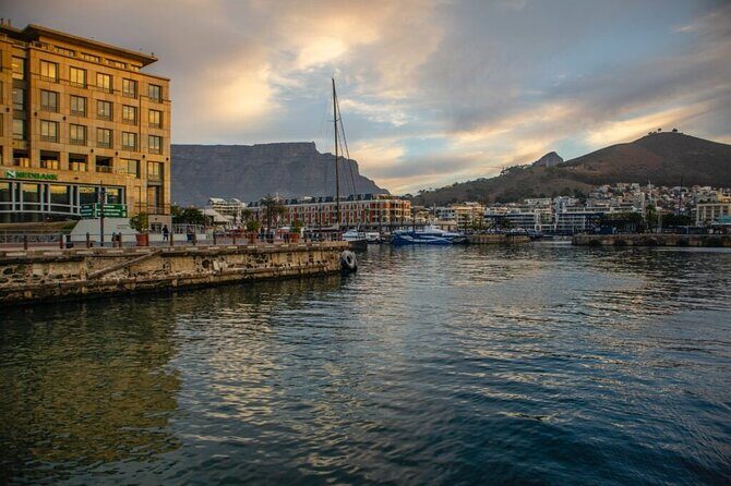 Table Mountain & Mandela Freedom Full Day Tour - FAQs
